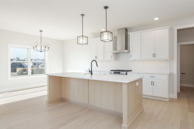 5215 Castlebar Drive, Bloomington, IL 61705