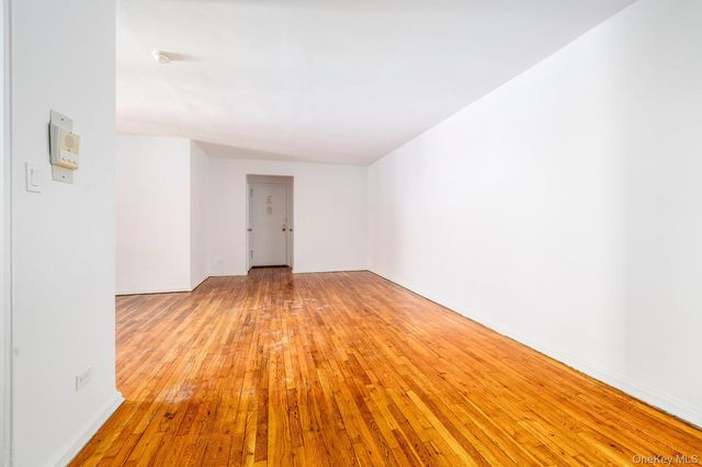 10-40 Neilson Street 2-C, Far Rockaway, NY 11691