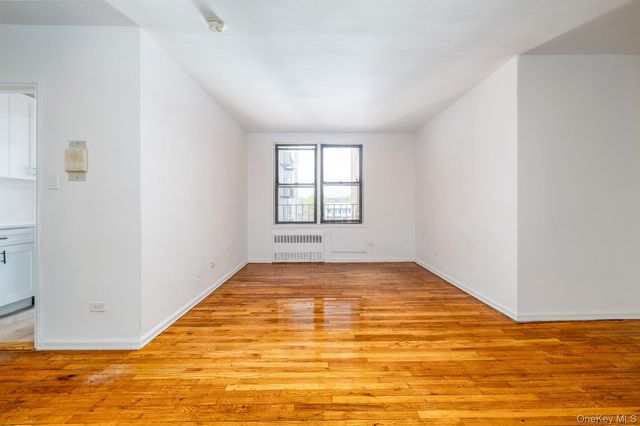10-40 Neilson Street 2-C, Far Rockaway, NY 11691