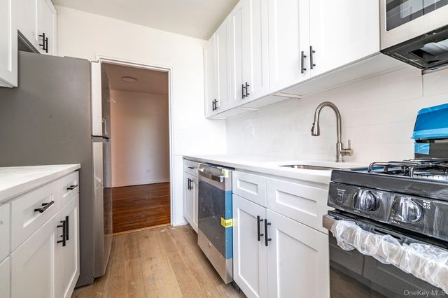 10-40 Neilson Street 2-C, Far Rockaway, NY 11691