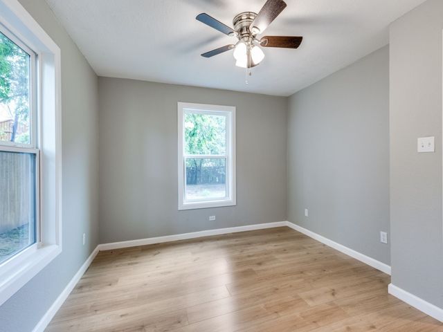 707 W Lamar Street, Alvord, TX 76225