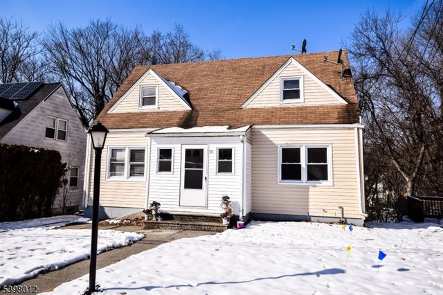 31 Aberdeen Ct, Haledon Boro, NJ 07508