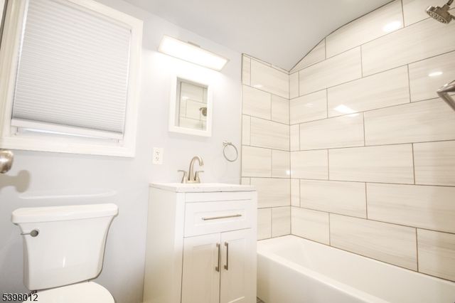 31 Aberdeen Ct, Haledon Boro, NJ 07508