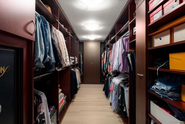 645 Front St 2204, San Diego, CA 92101