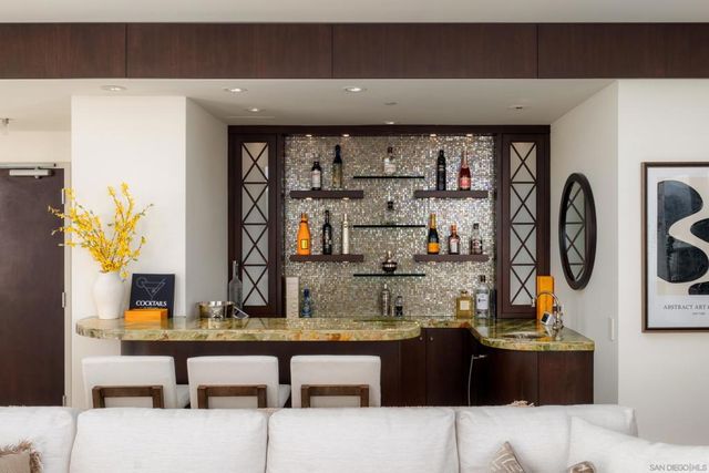 645 Front St 2204, San Diego, CA 92101