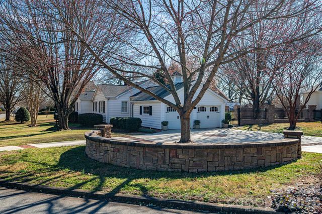 18 Circle Drive, Belmont, NC 28012