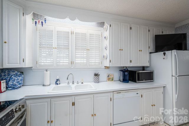 18 Circle Drive, Belmont, NC 28012