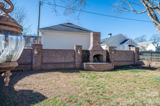 18 Circle Drive, Belmont, NC 28012