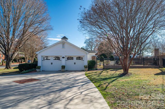 18 Circle Drive, Belmont, NC 28012