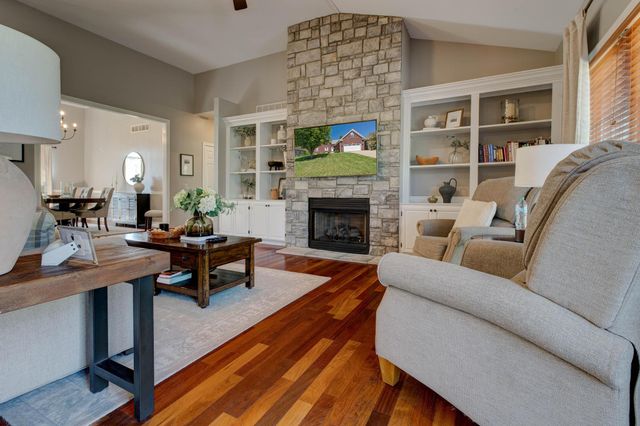 124 St Andrews Way, Georgetown, KY 40324