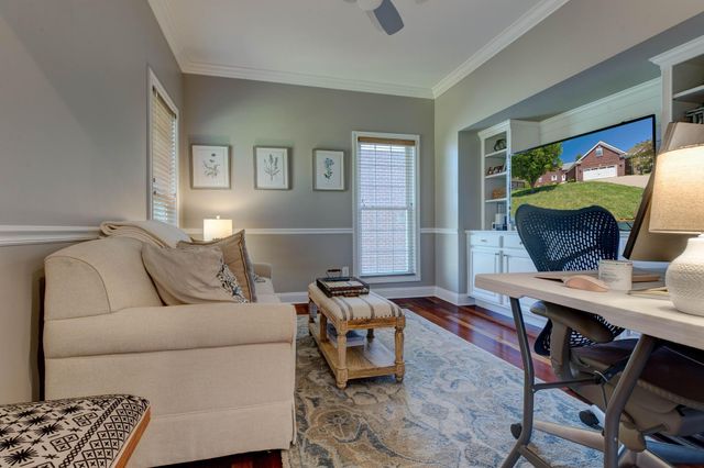 124 St Andrews Way, Georgetown, KY 40324