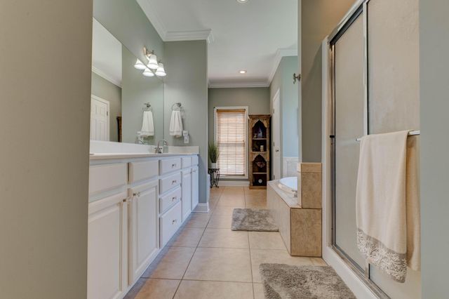 124 St Andrews Way, Georgetown, KY 40324