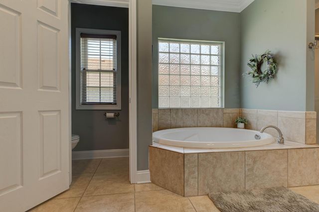 124 St Andrews Way, Georgetown, KY 40324