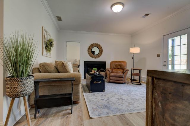 124 St Andrews Way, Georgetown, KY 40324