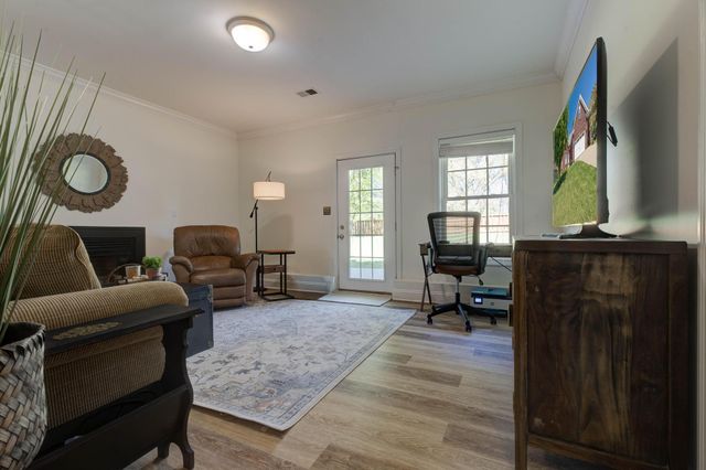 124 St Andrews Way, Georgetown, KY 40324