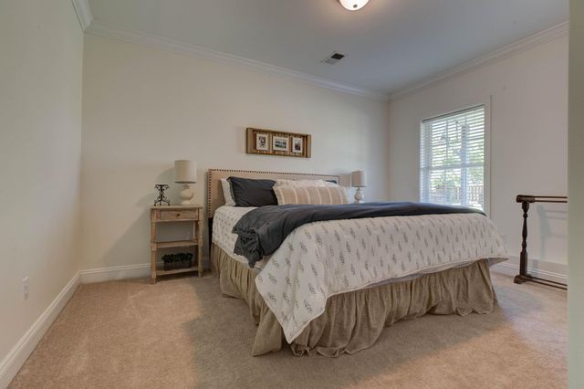 124 St Andrews Way, Georgetown, KY 40324