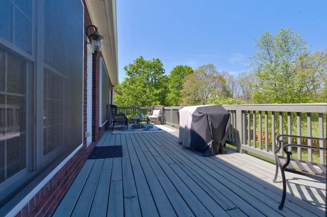 124 St Andrews Way, Georgetown, KY 40324