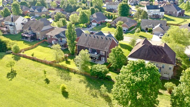 124 St Andrews Way, Georgetown, KY 40324