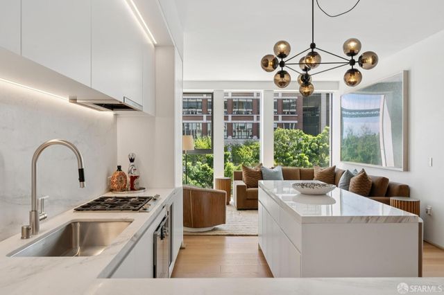 1 Steuart Lane 302, San Francisco, CA 94123