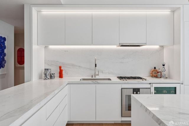 1 Steuart Lane 302, San Francisco, CA 94123