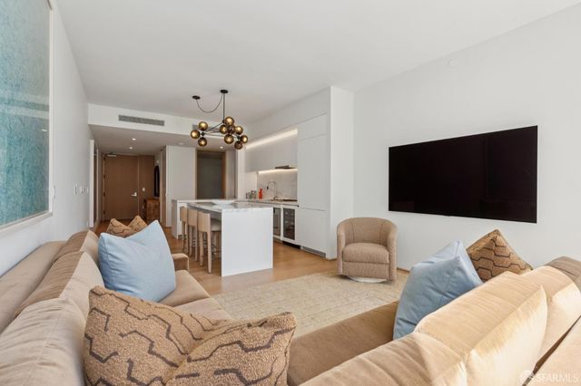 1 Steuart Lane 302, San Francisco, CA 94123