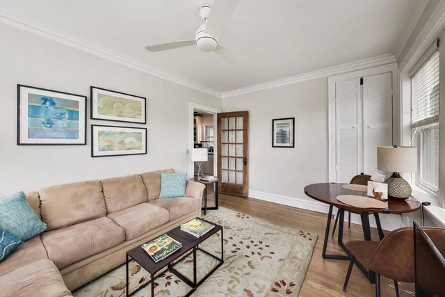 114 South Boulevard 2, Evanston, IL 60202