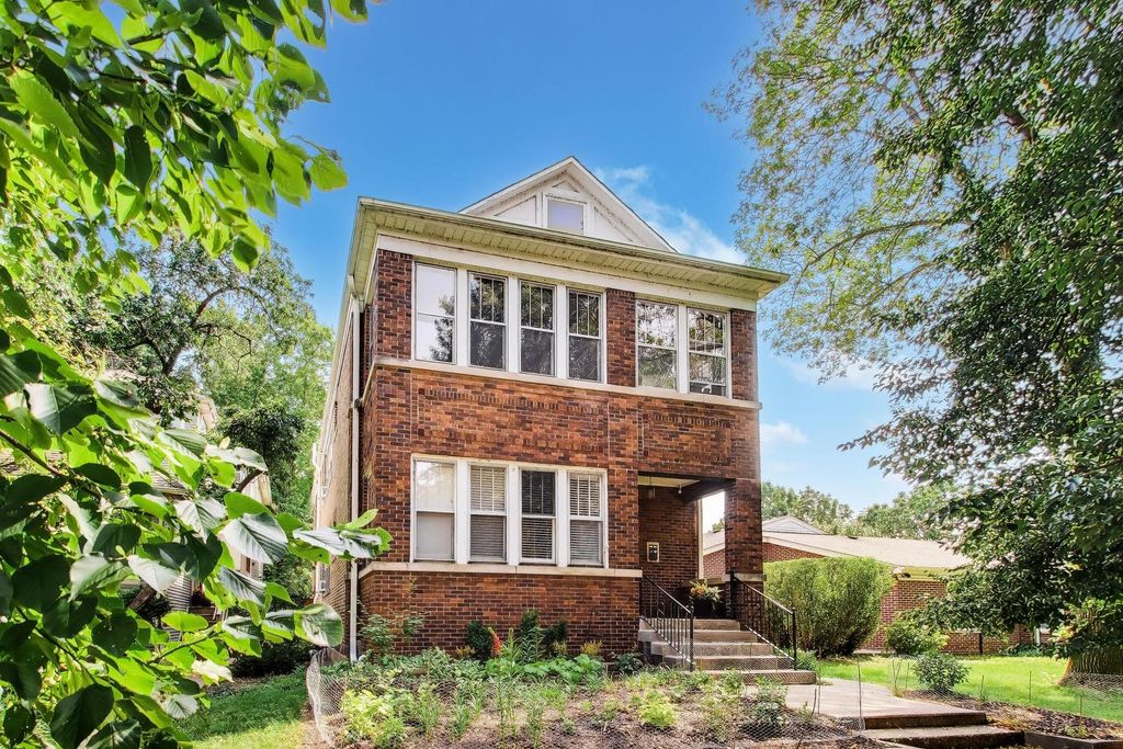 114 South Boulevard 2, Evanston, IL 60202