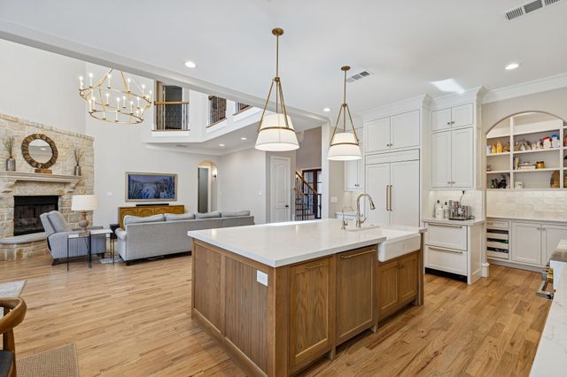 6526 Sondra Drive, Dallas, TX 75214