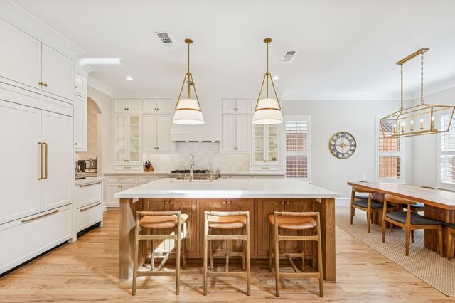 6526 Sondra Drive, Dallas, TX 75214