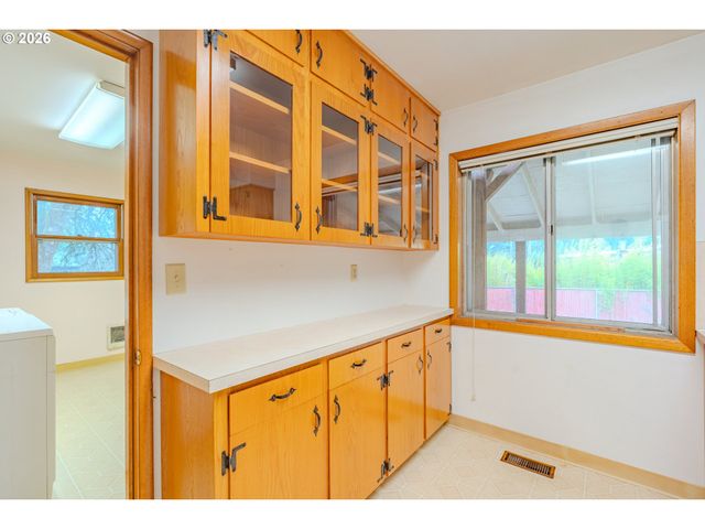 6207 Nw LINCOLN Ave, Vancouver, WA 98663