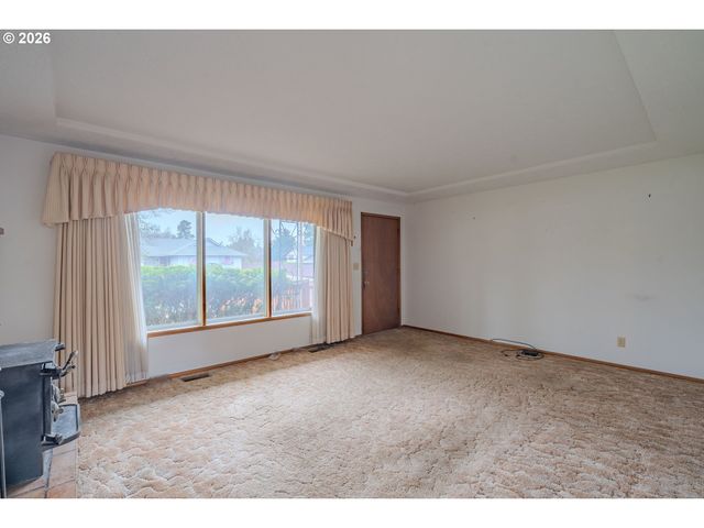 6207 Nw LINCOLN Ave, Vancouver, WA 98663