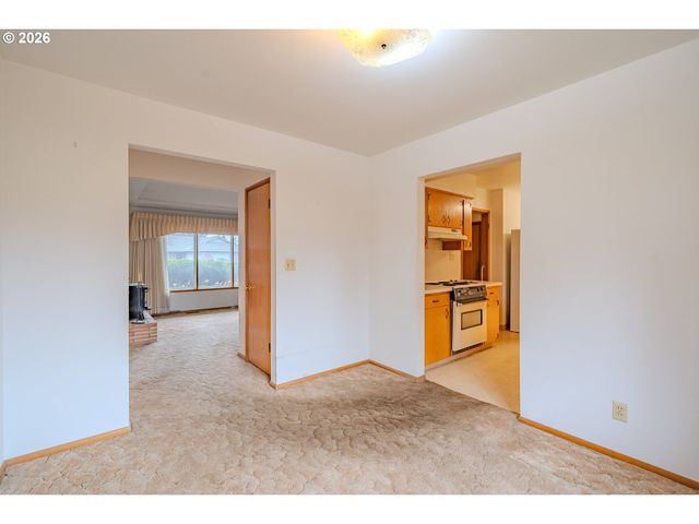 6207 Nw LINCOLN Ave, Vancouver, WA 98663