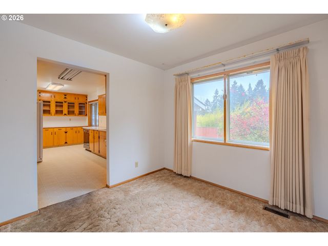 6207 Nw LINCOLN Ave, Vancouver, WA 98663