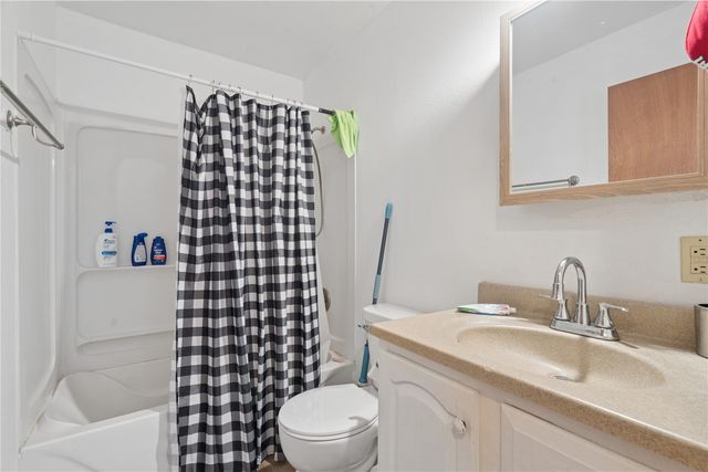 129 Northwood Drive, Hiawatha, IA 52233