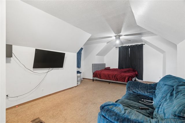 129 Northwood Drive, Hiawatha, IA 52233