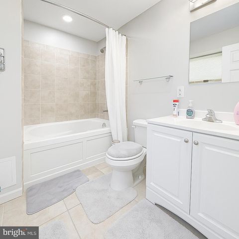 21 HAXALL CT, Sterling, VA 20165