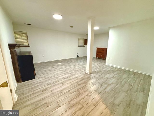 21 HAXALL CT, Sterling, VA 20165