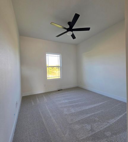121 E Teakwood Avenue, Clever, MO 65631
