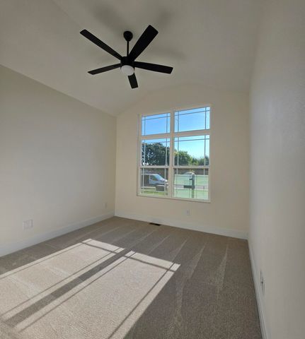 121 E Teakwood Avenue, Clever, MO 65631