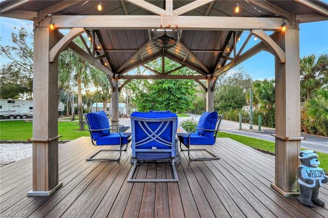 231 16th ST NE, Naples, FL 34120