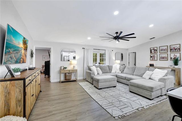 231 16th ST NE, Naples, FL 34120