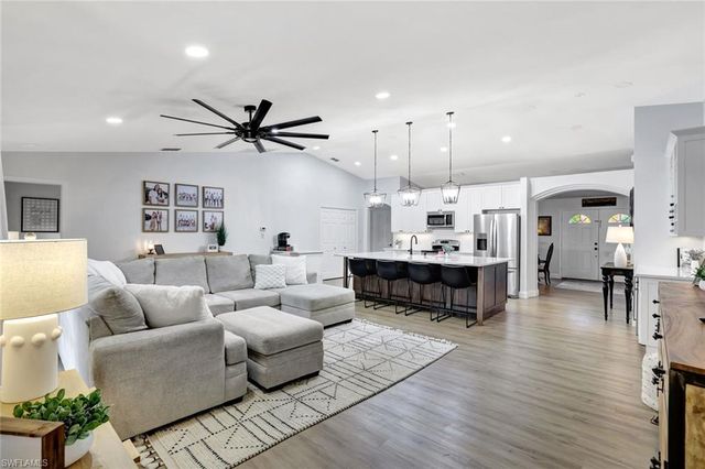 231 16th ST NE, Naples, FL 34120