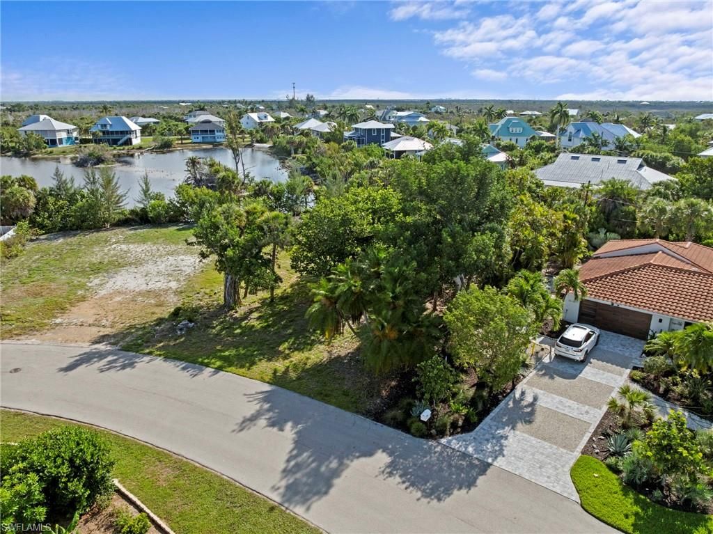 564 Chert CT, SANIBEL, FL 33957 — photo 3