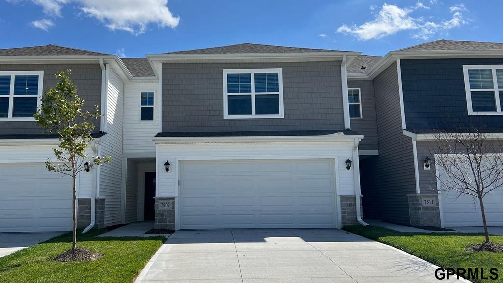 20606 Margo Street, Gretna, NE 68028
