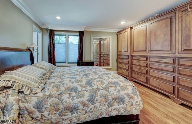 45 Mullarkey Dr, West Orange Twp., NJ 07052
