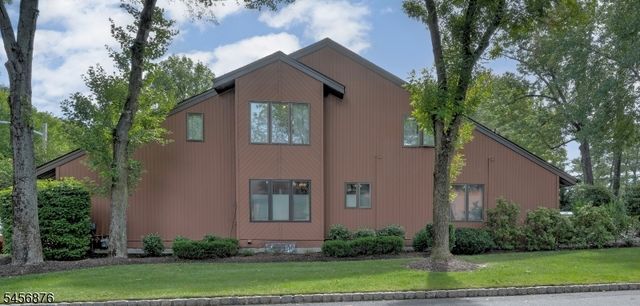 45 Mullarkey Dr, West Orange Twp., NJ 07052