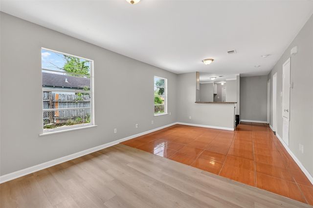 2446 Mayview Drive, Houston, TX 77091