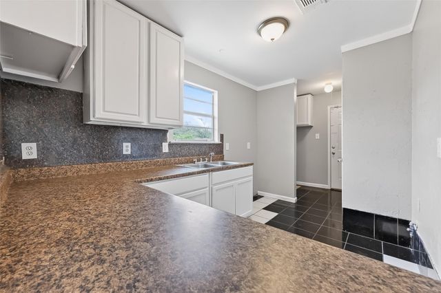 2446 Mayview Drive, Houston, TX 77091