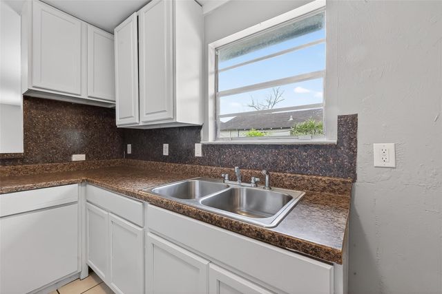 2446 Mayview Drive, Houston, TX 77091