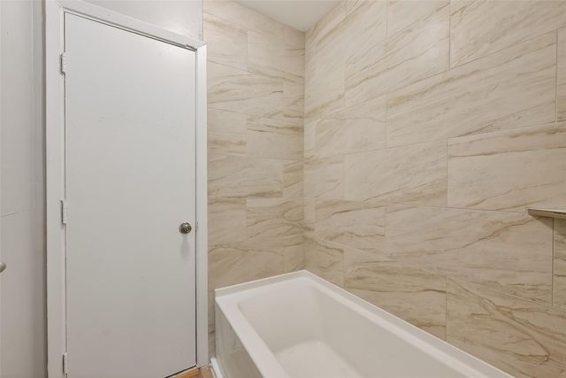 2446 Mayview Drive, Houston, TX 77091